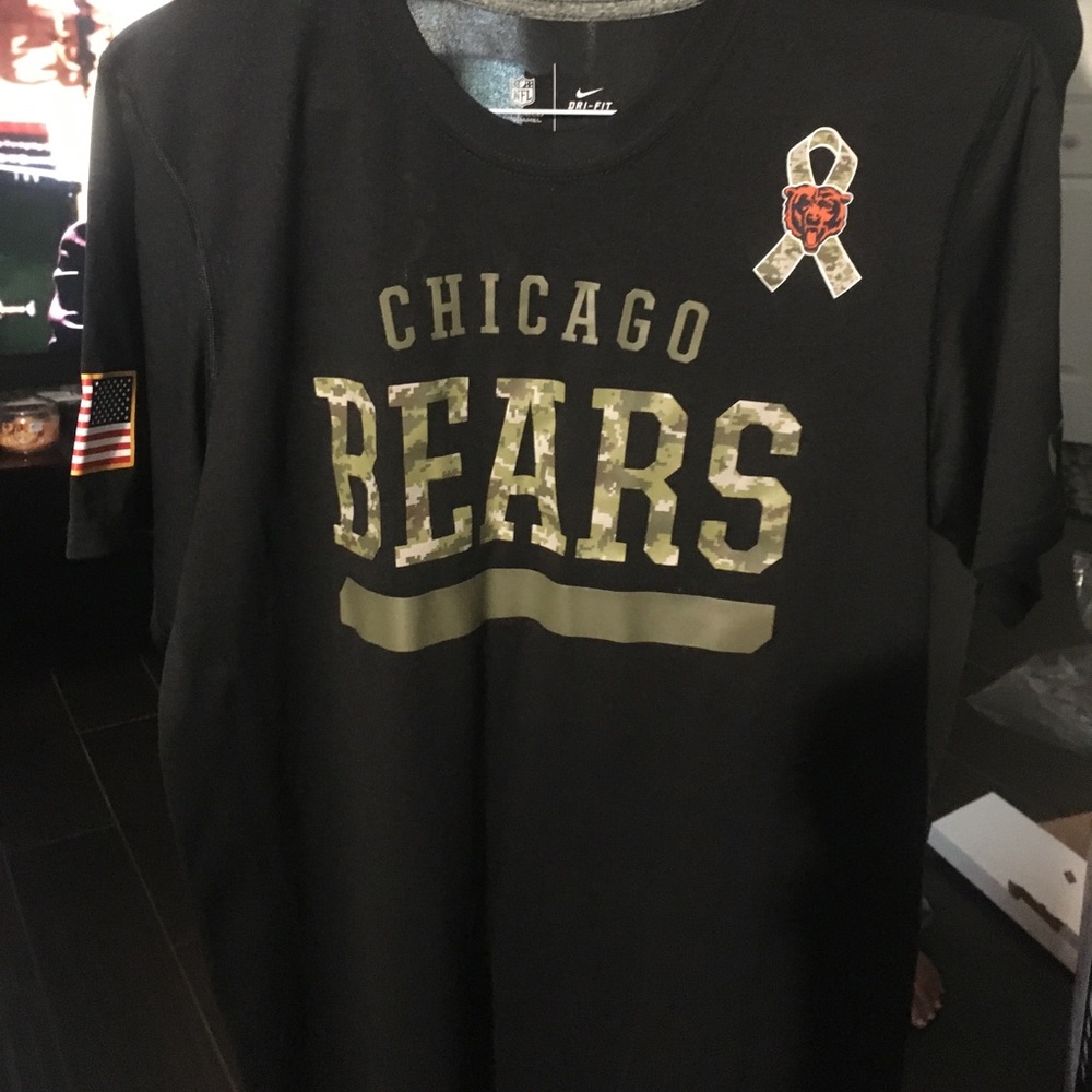 Chicago Bears Nike shirt (salute to service)
